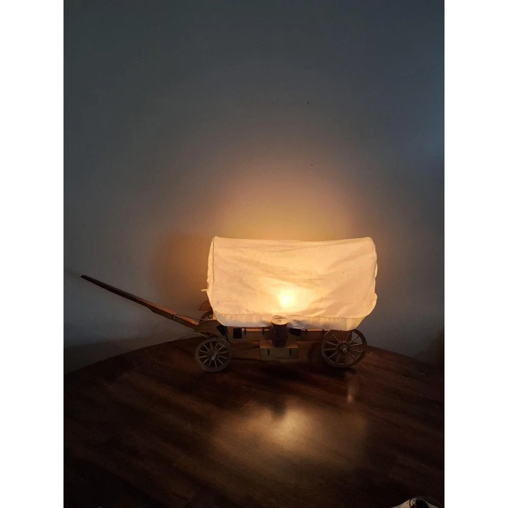 Vintage Wooden Covered Stagecoach Lamp Western Cowboy Pioneer Decor. WORKS